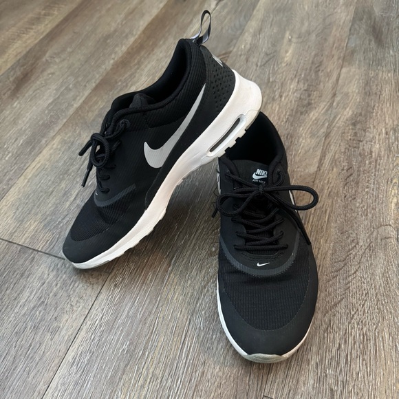 (FINAL SALE) Nike Air Max Thea Black US Women Size 7 - Picture 1 of 6